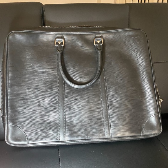 Authentic LOUIS VUITTON epi Porte bag - Picture 12 of 12